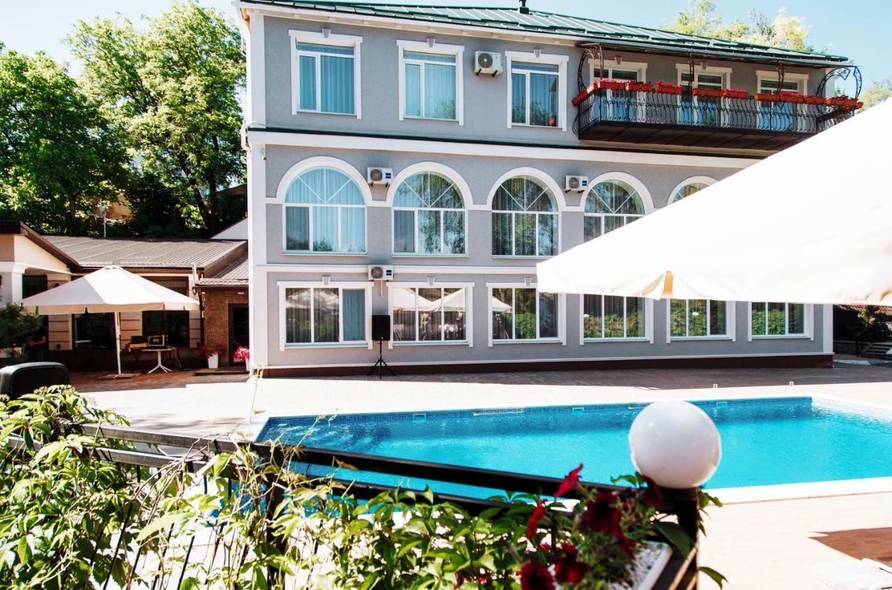 Отельно-Ресторанный Комплекс Златогор Lubny Exterior photo